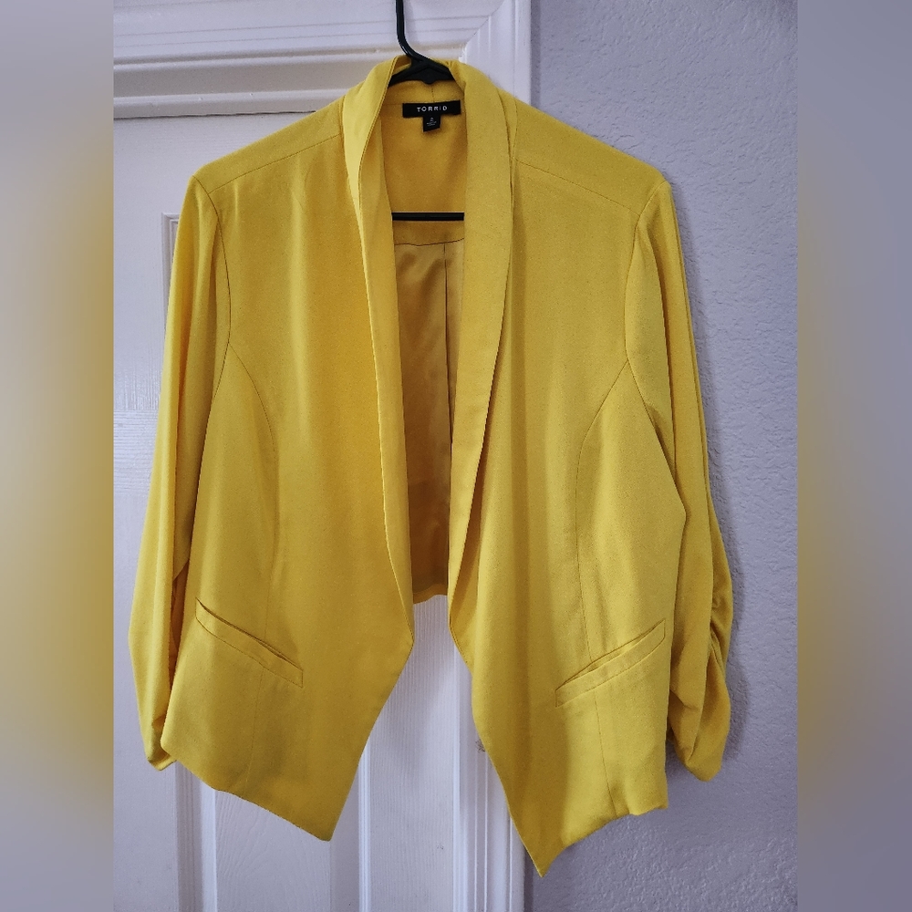 Yellow torrid blazer